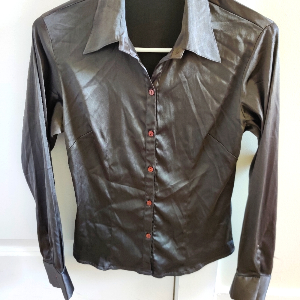 Like new Women button down formal shirt size  S/ size 4